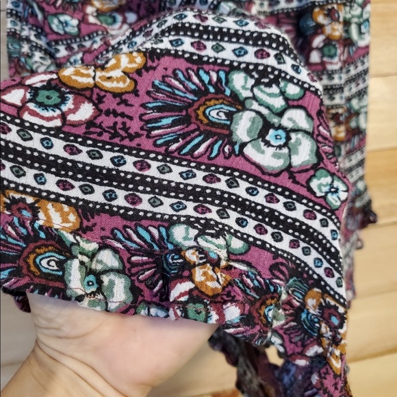 American Eagle Floral Print Beaded Sequence Romper - Picture 4 of 10